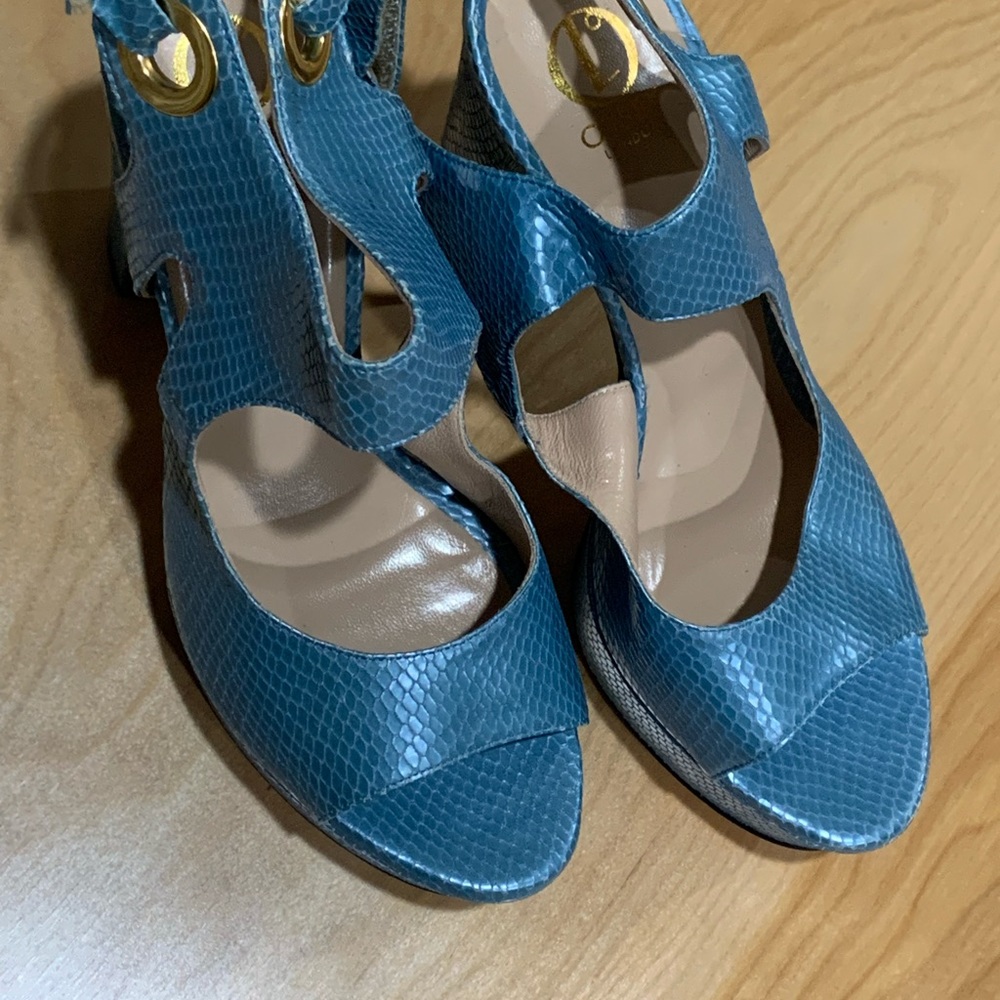Blue Velcro Strap Heels (Pumps) - OYSBY London EUR Size 37 US Size 6.5 (NWOT)